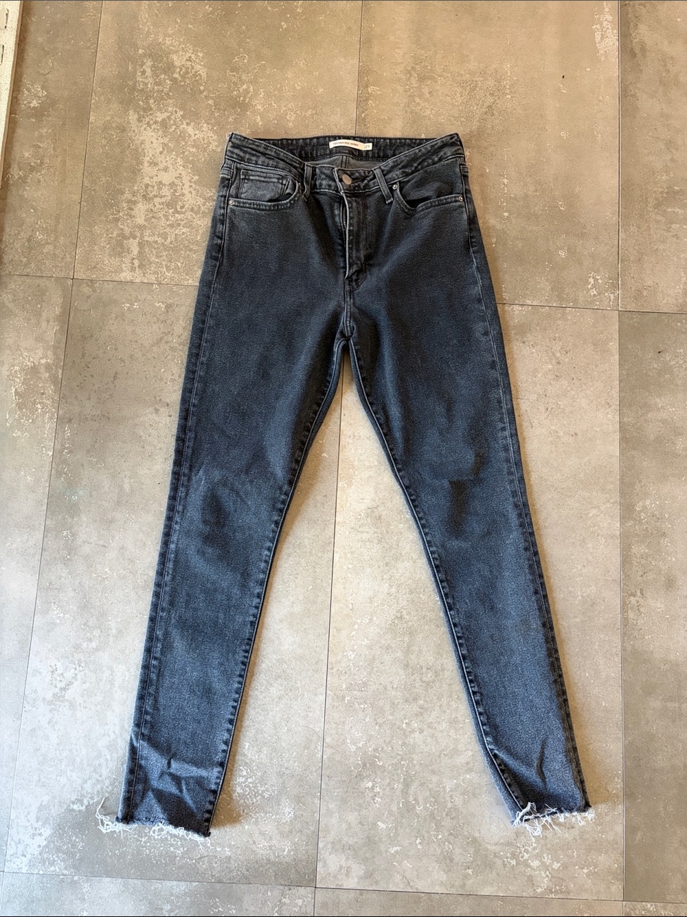 Women's High-Rise Faded Black Skinny Jeans